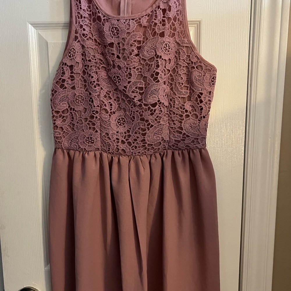 Elegant Pink Lace Dress
